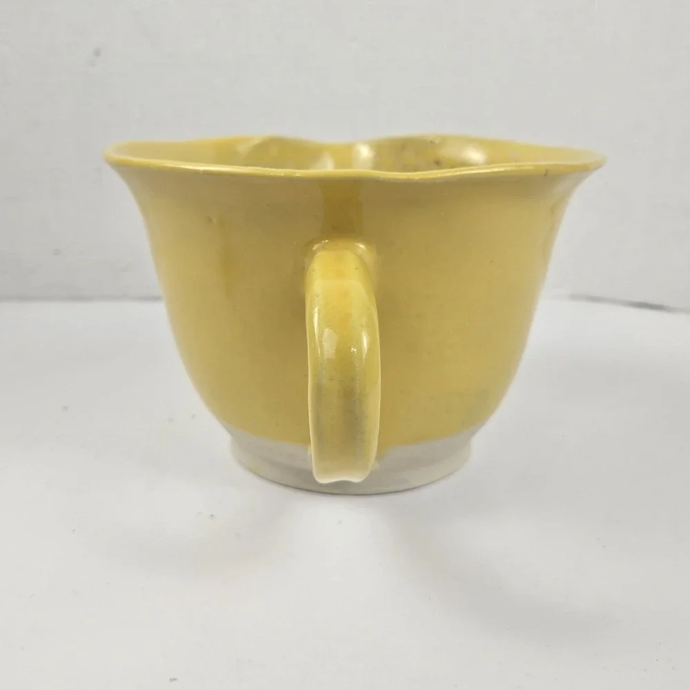 Vtg Art Pottery Yellow Speckled Batter Mixing Bowl Spout Handle Signed Farmhouse